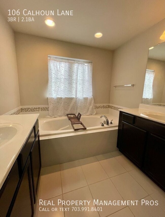 Photo - 106 Calhoun Ln