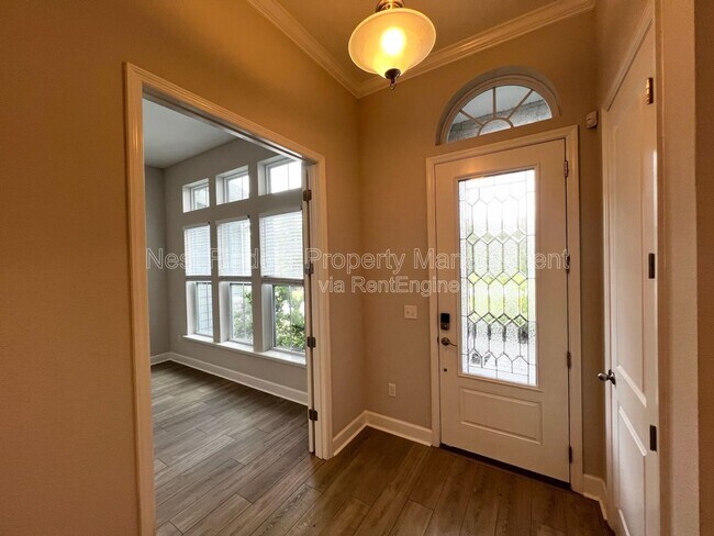Photo - 121 Oxford Estates Way