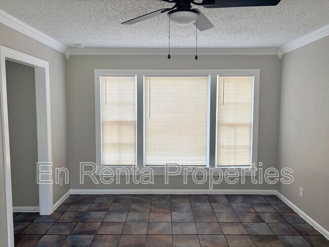 Photo - 601 W Beach St