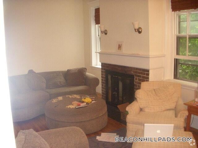 Building Photo - 127 Myrtle St Unit 3 Rental