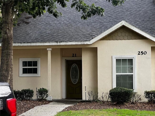 Building Photo - 250 SW 145th Dr Unit 21
