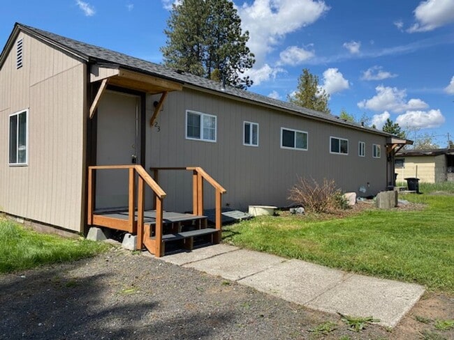 1407 - 1407 Apartment Unit 323