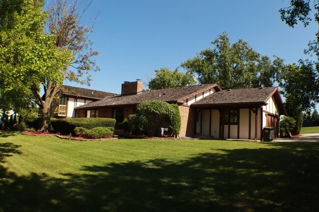 Photo - 44 Kingston Dr