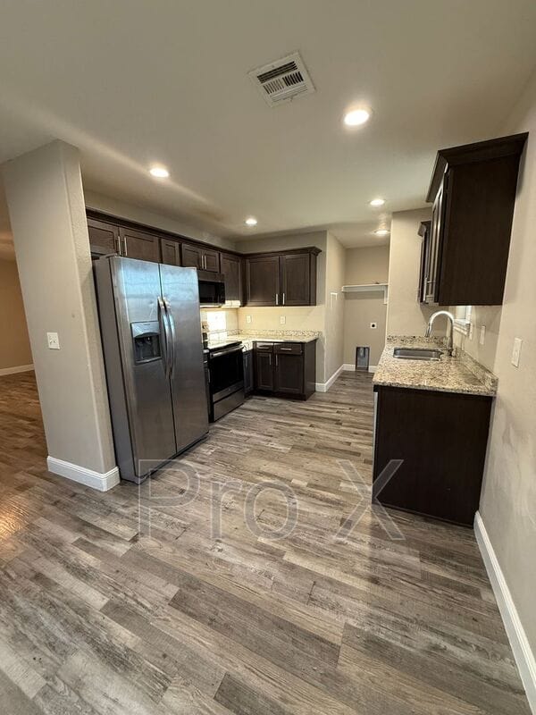 Photo - 1414 E 6th St