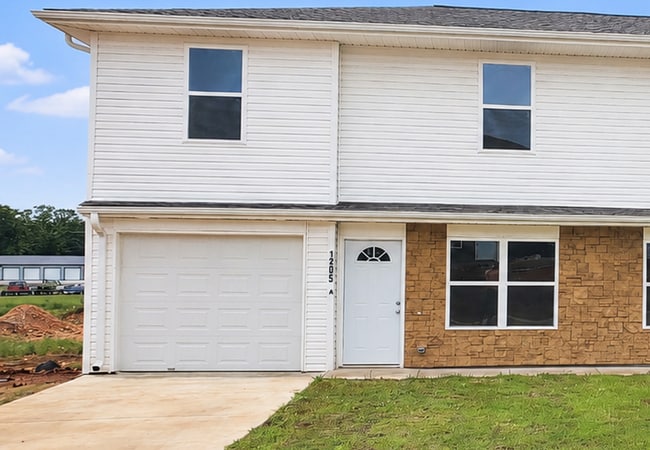 Building Photo - 1202 Nedra Dr Unit 1202 Nedra Drive A