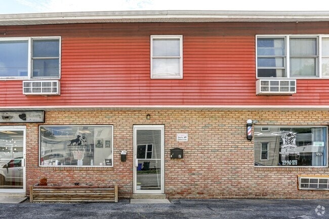 Building Photo - 11 Poplar St Unit Apt 1