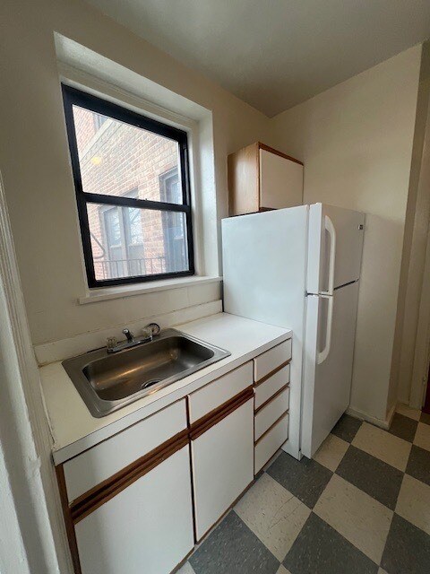 Photo - 625 Gramatan Ave