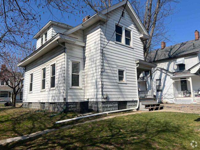 Building Photo - 332 Arlington Ave Rental