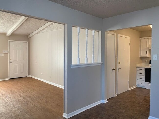 Photo - STAR 1904 Unit 1