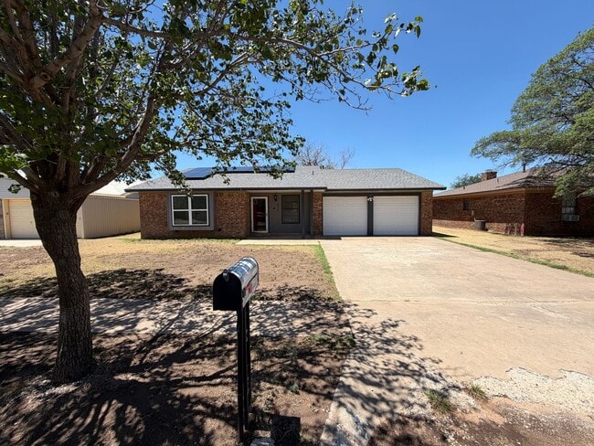 Photo - 3 BED/2 BATH/2 CAR GARAGE: AVAILABLE NOW!!