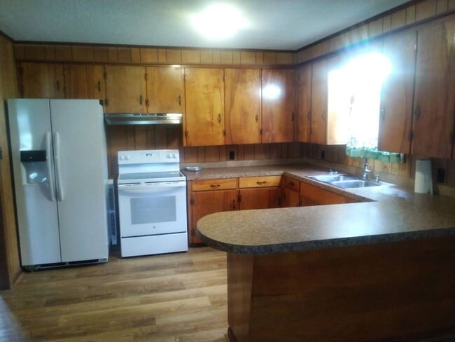 Photo - 1261 Mitchell Harper Rd