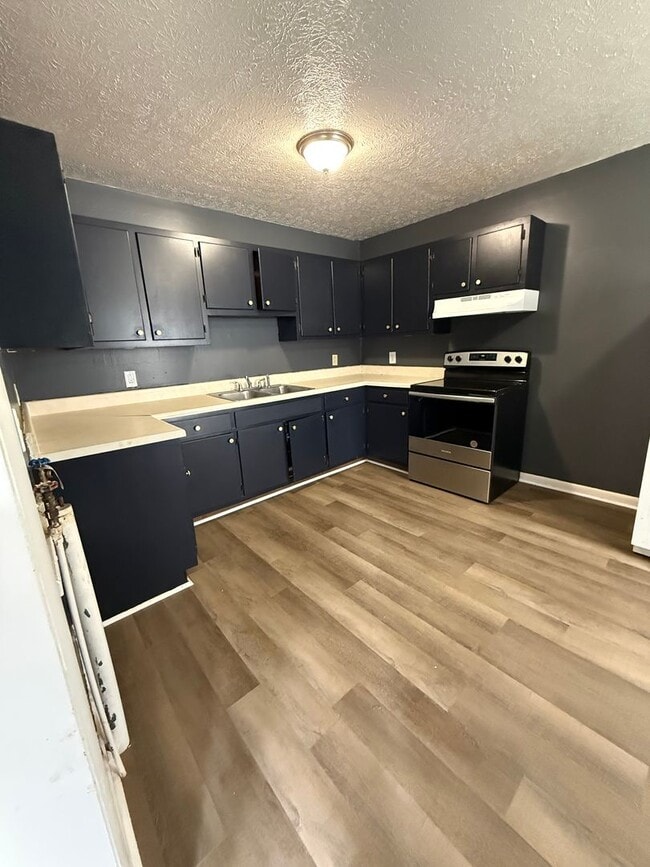 Photo - 2 Bedroom, 1 Bathroom Duplex in Gallatin! MOVE IN SPECIAL: FIRST FULL MONTHS RENT FREE!!