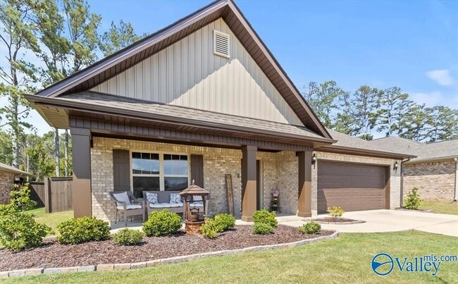 Photo - 111 Waltrip Dr