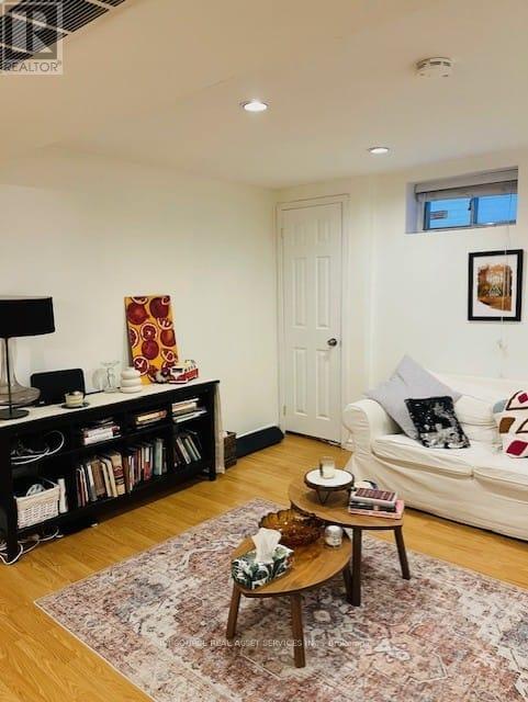 Photo - 5335 Flatford Rd