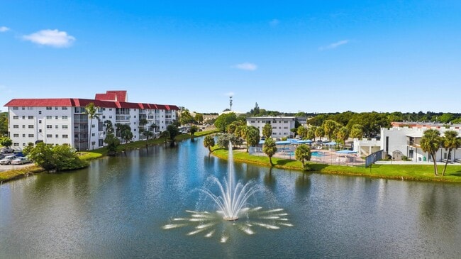 Building Photo - 4851 NW 21st St Unit 2p