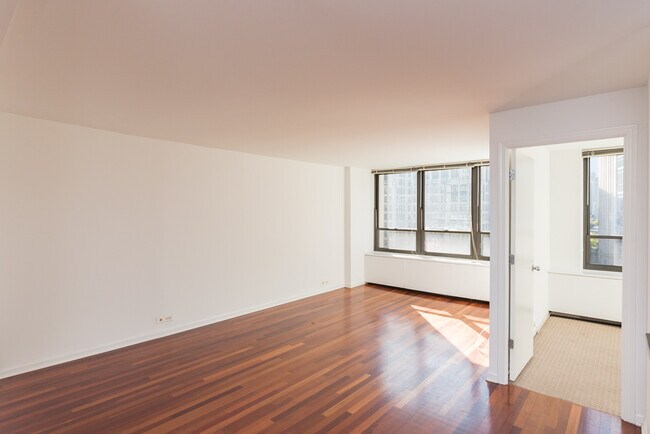 Photo - 222 E Pearson St Unidad 406