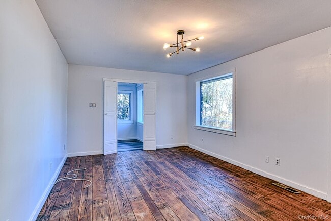 Photo - 19 Innis Ave