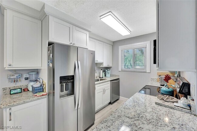 Building Photo - 766 Central Ave Unit 207