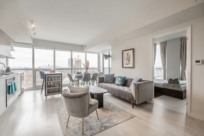 Building Photo - 6 Sonic Way