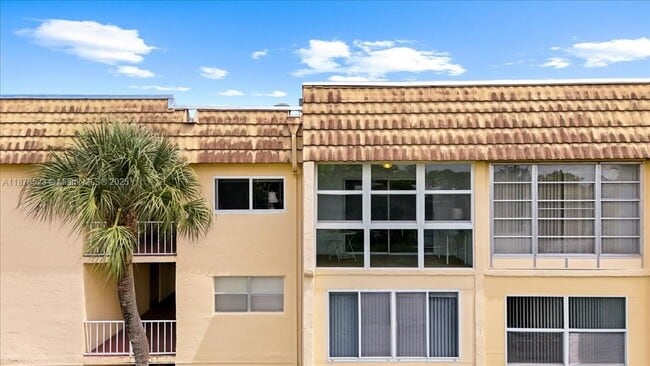 Photo - 8345 Sunrise Lakes Blvd Unit 306
