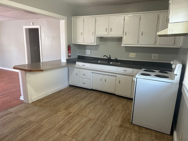 Photo - 710 W Kilgore Ave Unit Apt. 1