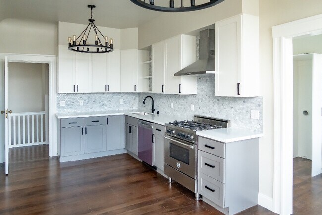 Photo - 1873 Stockton St