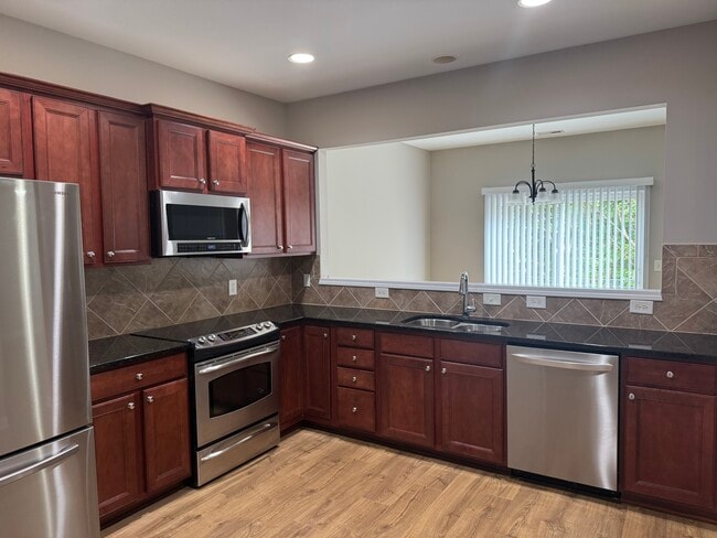 Cocina - 8321 Deckbar Pl