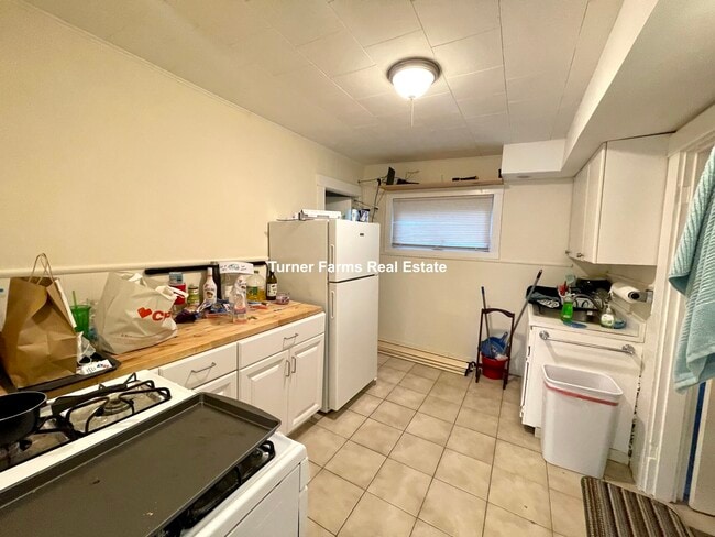 Photo - 19 Bay St Apartments Unit 2L