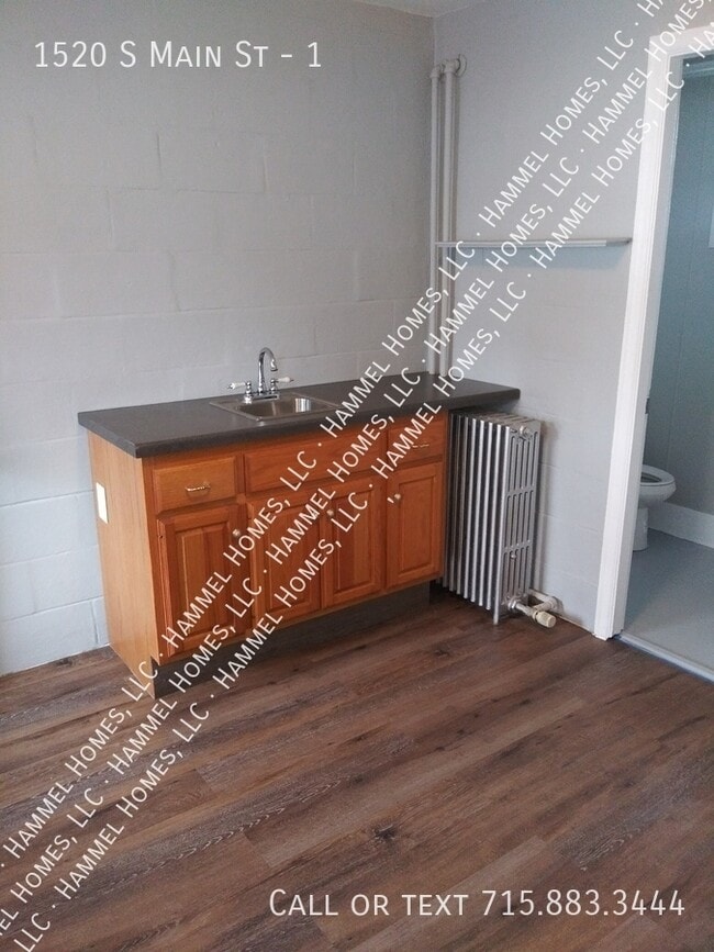 Photo - 1520 S Main St Unit 1