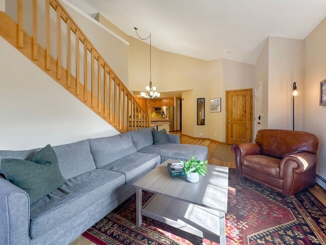 Photo - Furnished! Updated 3bed/3bath! 1 car garage! Heat included! Flexible lease terms!