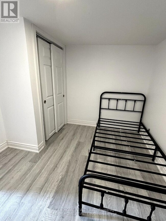 Photo - 262 Clinton St