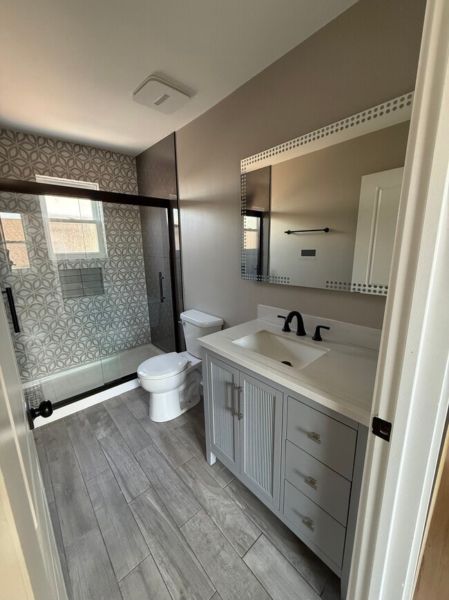 Photo - 5102 W Belden St Unit 2