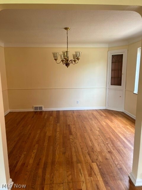 Photo - 3470 Warren Rd