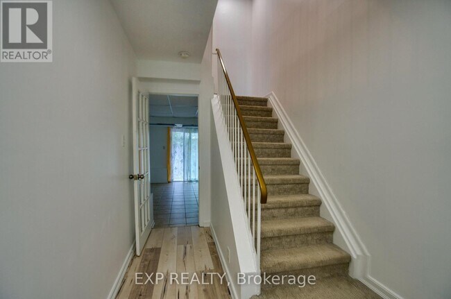 Photo - 90 Lightfoot Pl