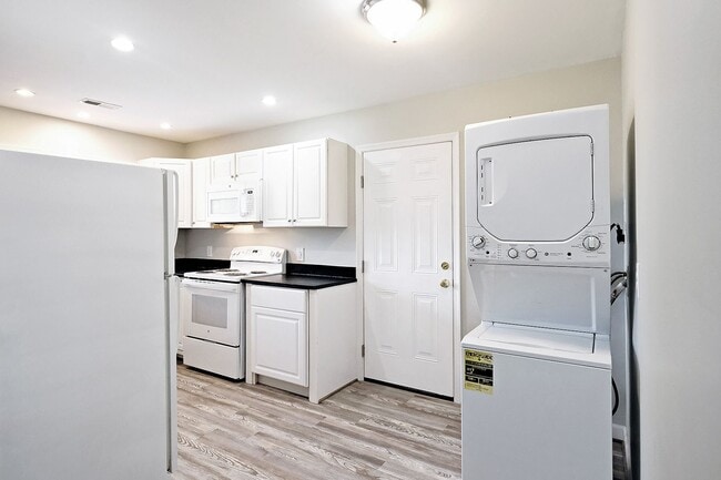 Photo - Move-in Ready, Renovated Duplex Just Off Rio Rd & Near Pen Park