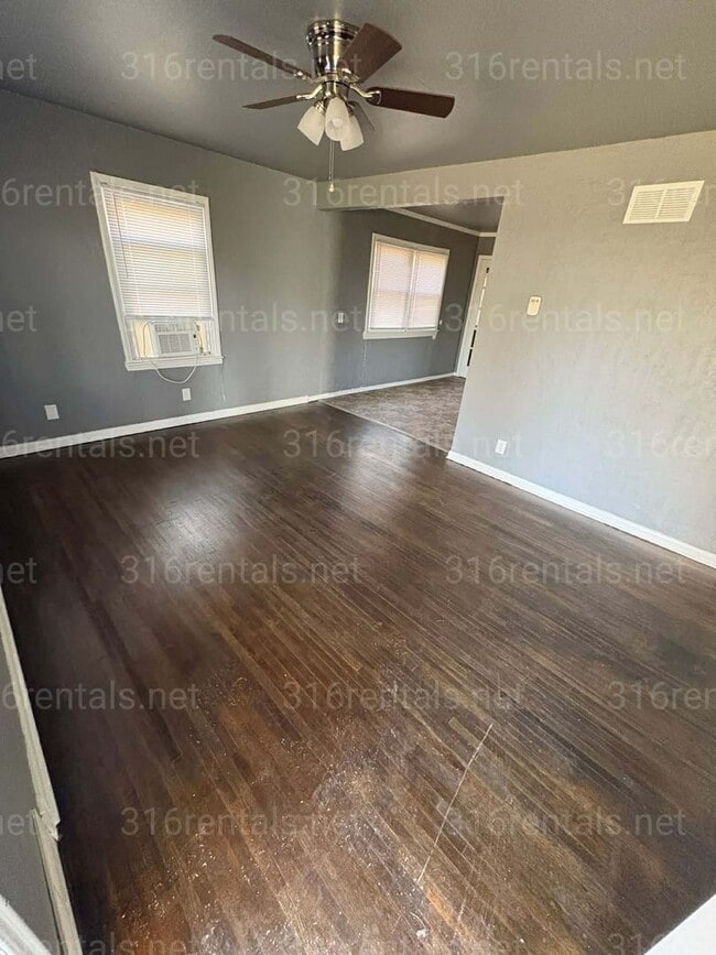 Photo - $899 - 2 bedroom / 1 bathroom - Single Family Home