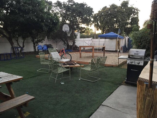 Building Photo - 6655 Abrego Rd Rental