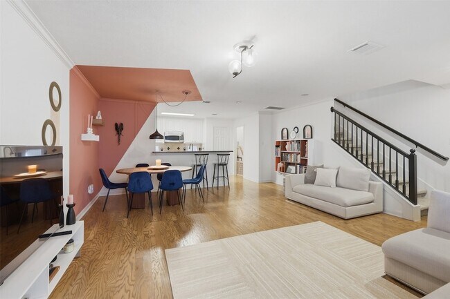 Photo - 1923 Bailey St