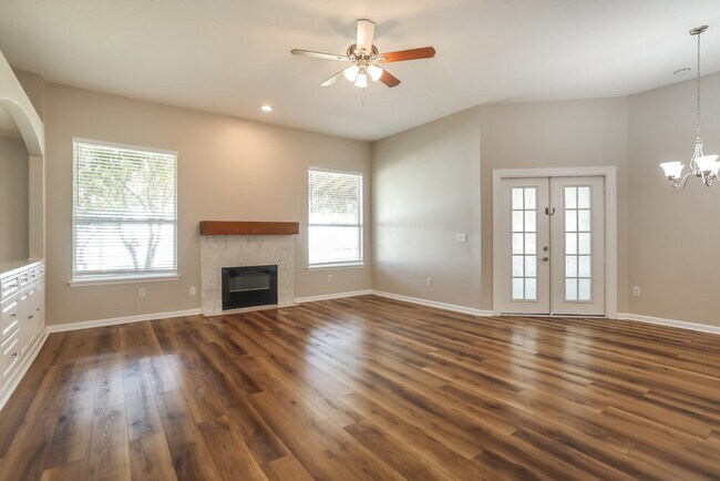 Photo - 744 E Cumberland Ct