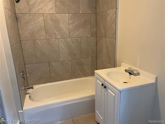 Photo - 13705 Julius Ave