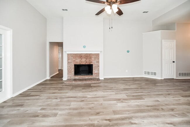 Photo - 2006 Firewater Pl