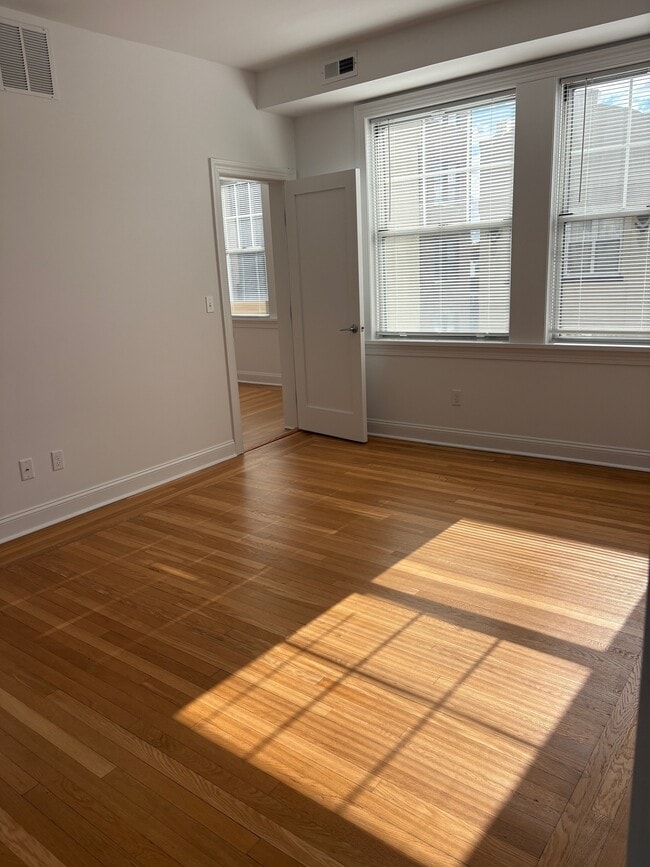 Photo - 123-127 Summit Ave