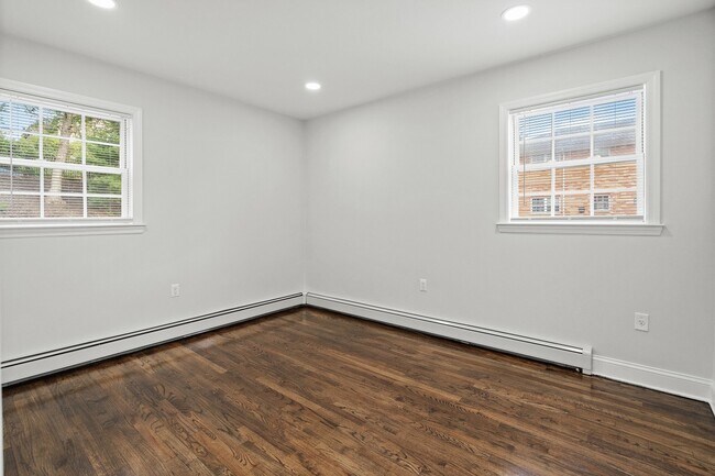 Riverview Manor Apartments
