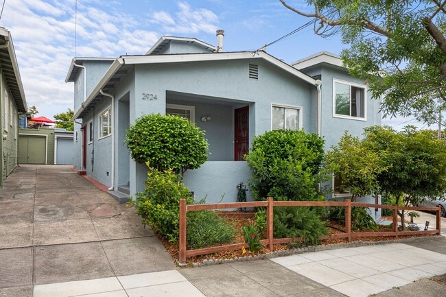 Building Photo - 2924 Morcom Ave Unit 2924 Morcom Ave Rental