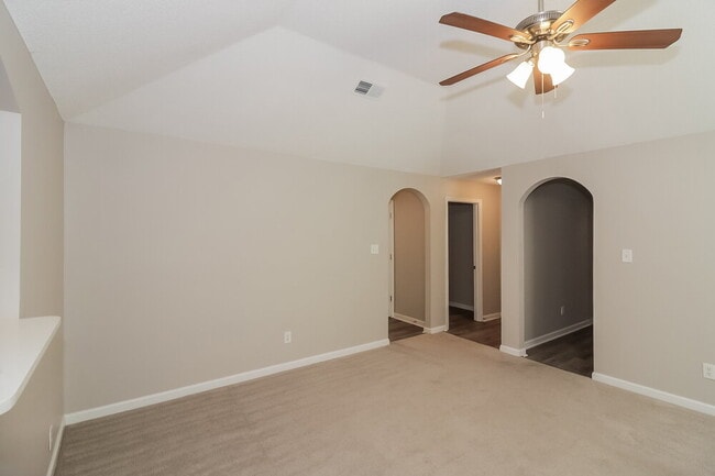 Photo - 1107 Breezy Valley Dr