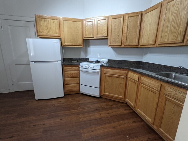 Photo - 1595 Beacon St Unidad 4