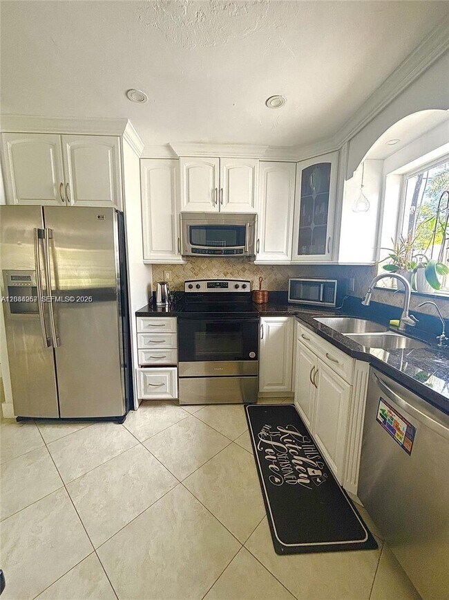 1116 N 13th Ct