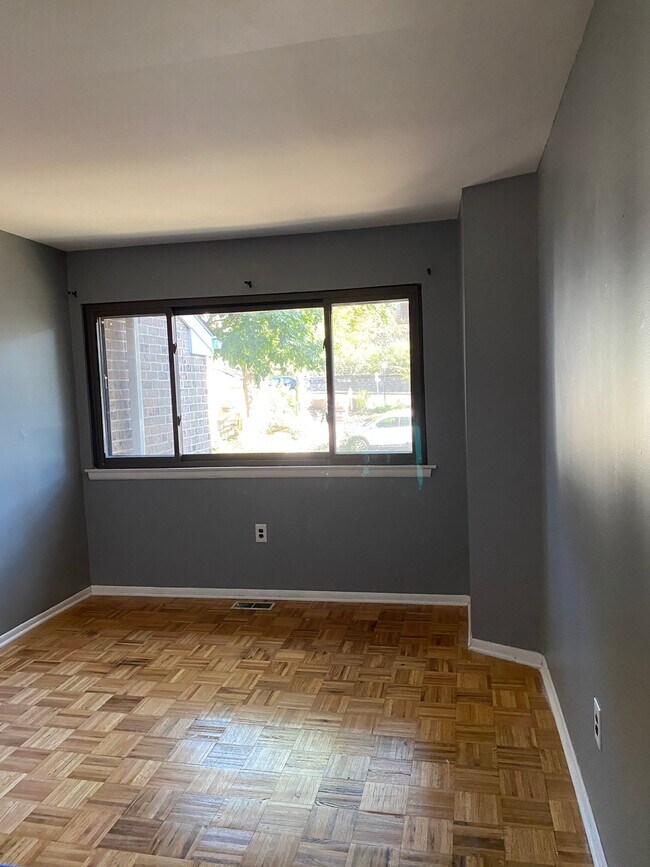2900 Monterey Ct