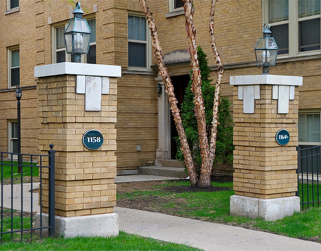 1158-1164.5 S. Oak Park Ave. - 1158-1164.5 S. Oak Park Ave. Apartments