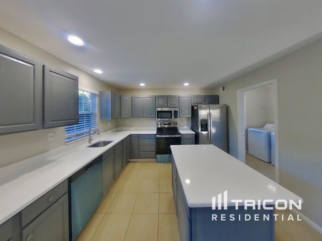 Photo - 4862 Somers Ave